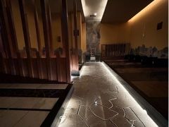 岩盤浴 HERB(薬草房) 適度な湿度と薬草成分の中で寝転んでのご利用は疲労回復やダイエット効果の期待できる心地良い癒し空間です。