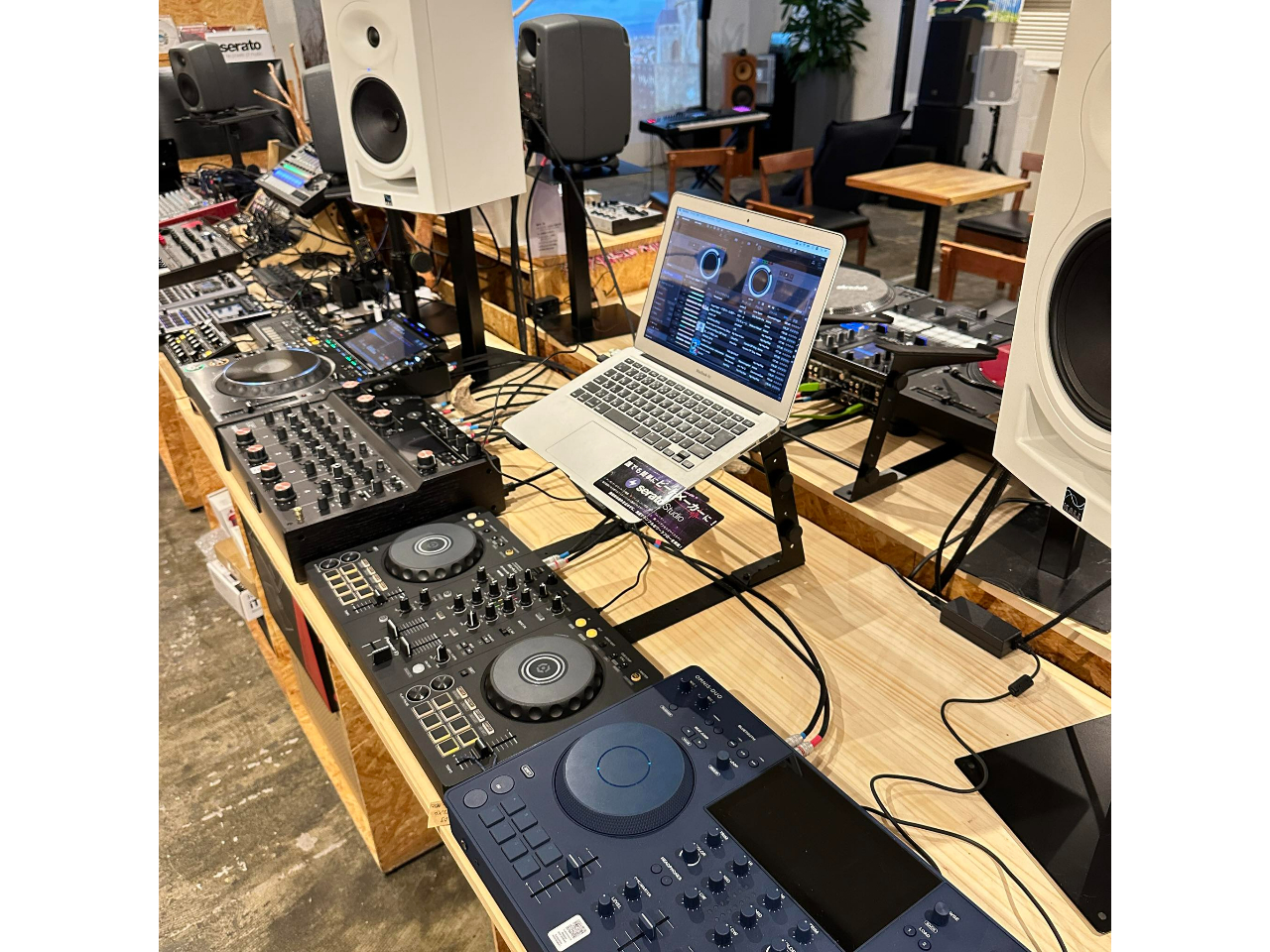 ۂ̋@ނɐG邱Ƃł܂I