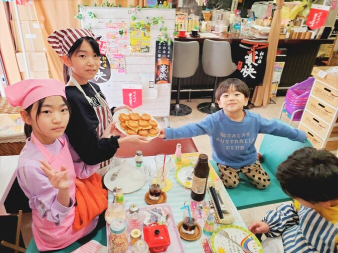 Gv̐lllނяĂĂ܂`􂢂肪XɍL܂􂷂ɐHׂpƁAyYpɏĂ܂