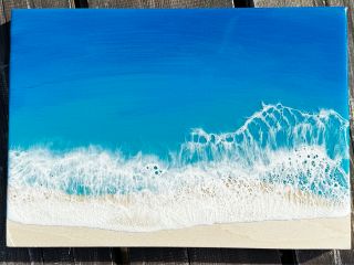 A4サイズの木製パネルを作成します。ビーチの部分は木肌にニスを塗って仕上げますが、オプションでサンゴ砂の貼り付けや貝の貼り付けもご用意してます。