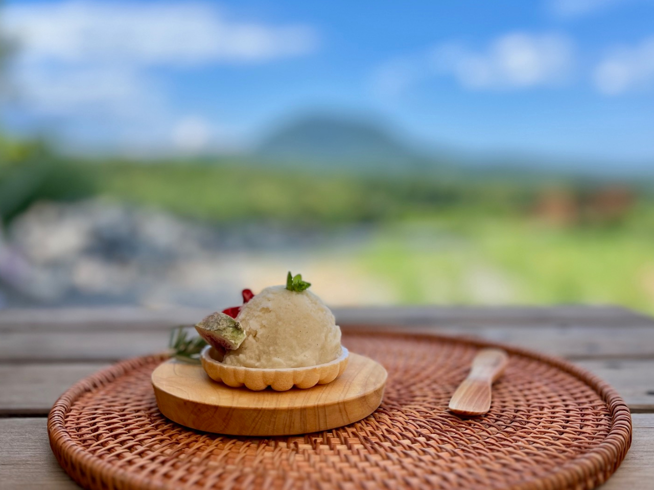 夏だけの『木工』×『アイス』の特別な体験はいかがですか。