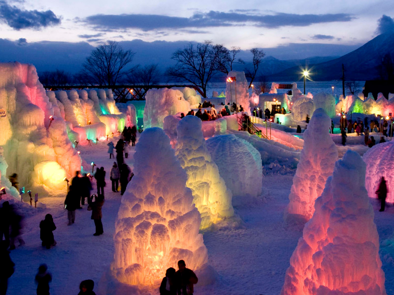 支笏湖氷濤まつり