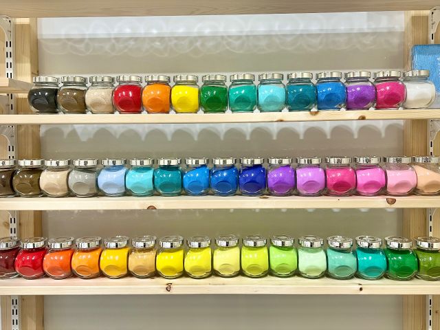 お好きな色の砂を選んで作れます。