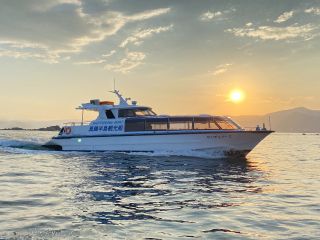 季節によって、最終便では夕日を眺めながらのクルージングをお楽しみいただけます。