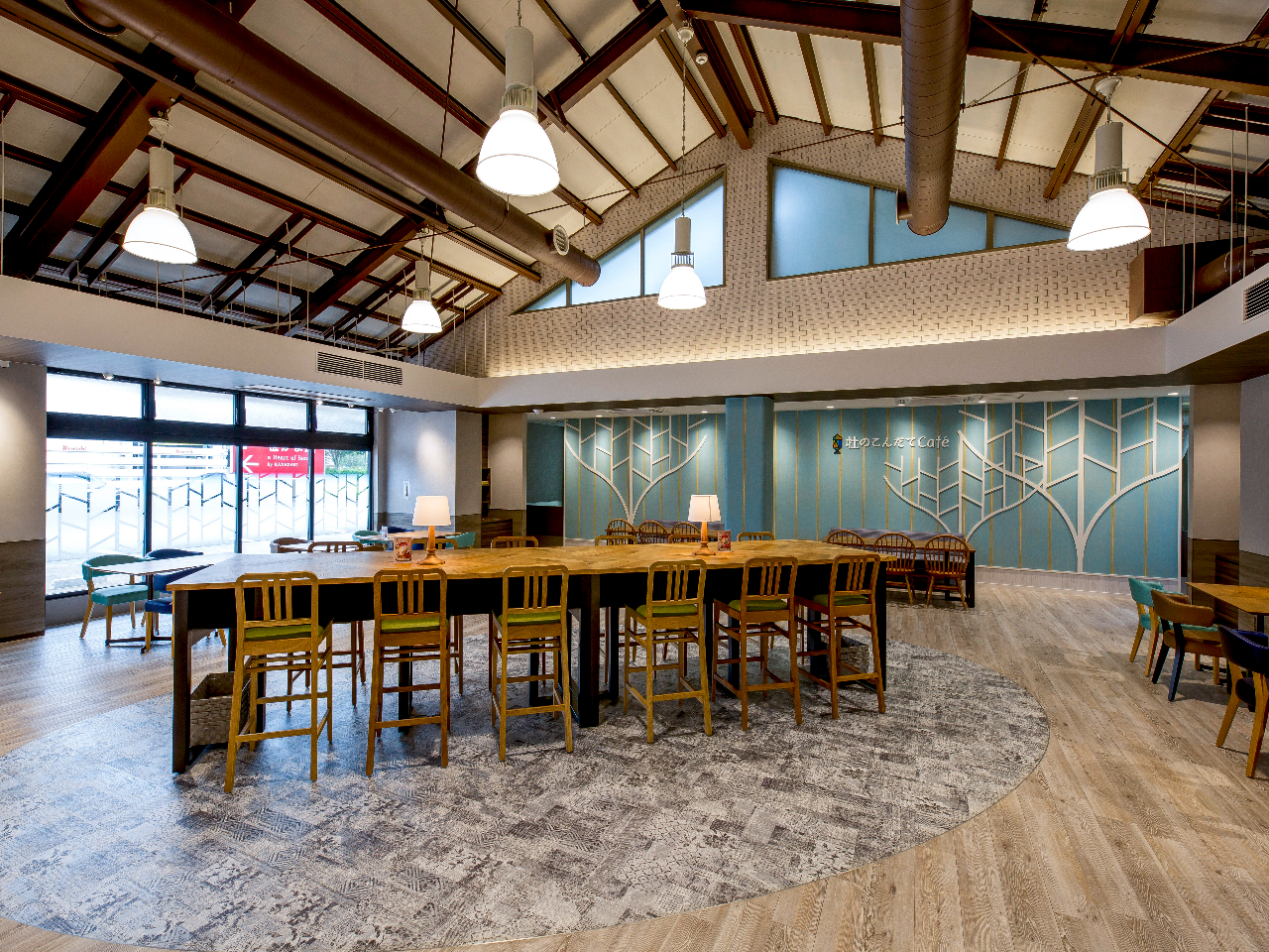 【杜のこんだてCafe】広々とした店内で、ゆっくりとおくつろぎいただけます。