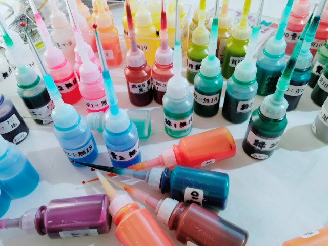 POނ̐FƔZŴG{ǵA艟o悤ɓhLēh܂B