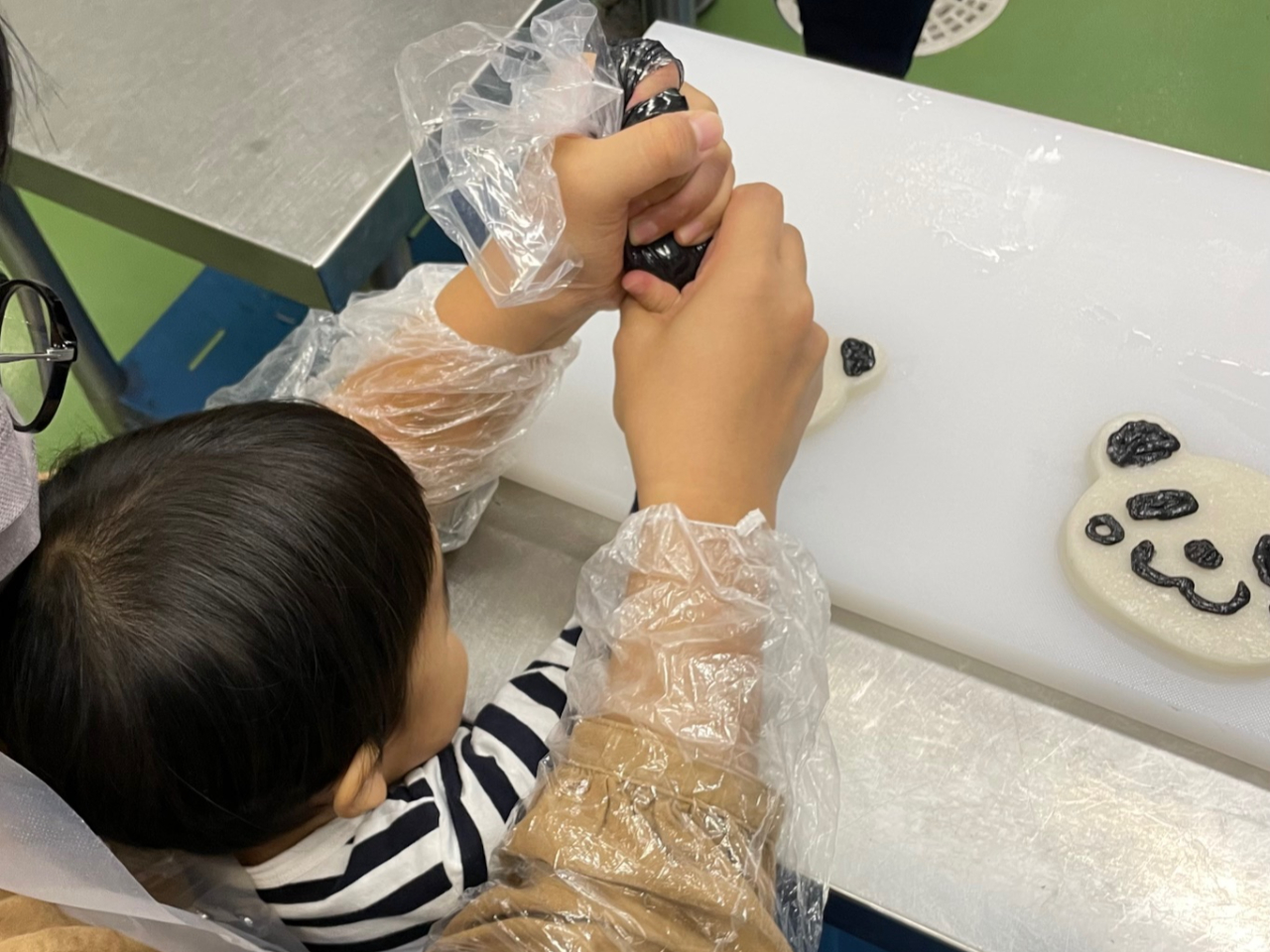 giô͌\͂KvƂȂ܂Bql͐e䂳ƈꏏɂĂ܂B