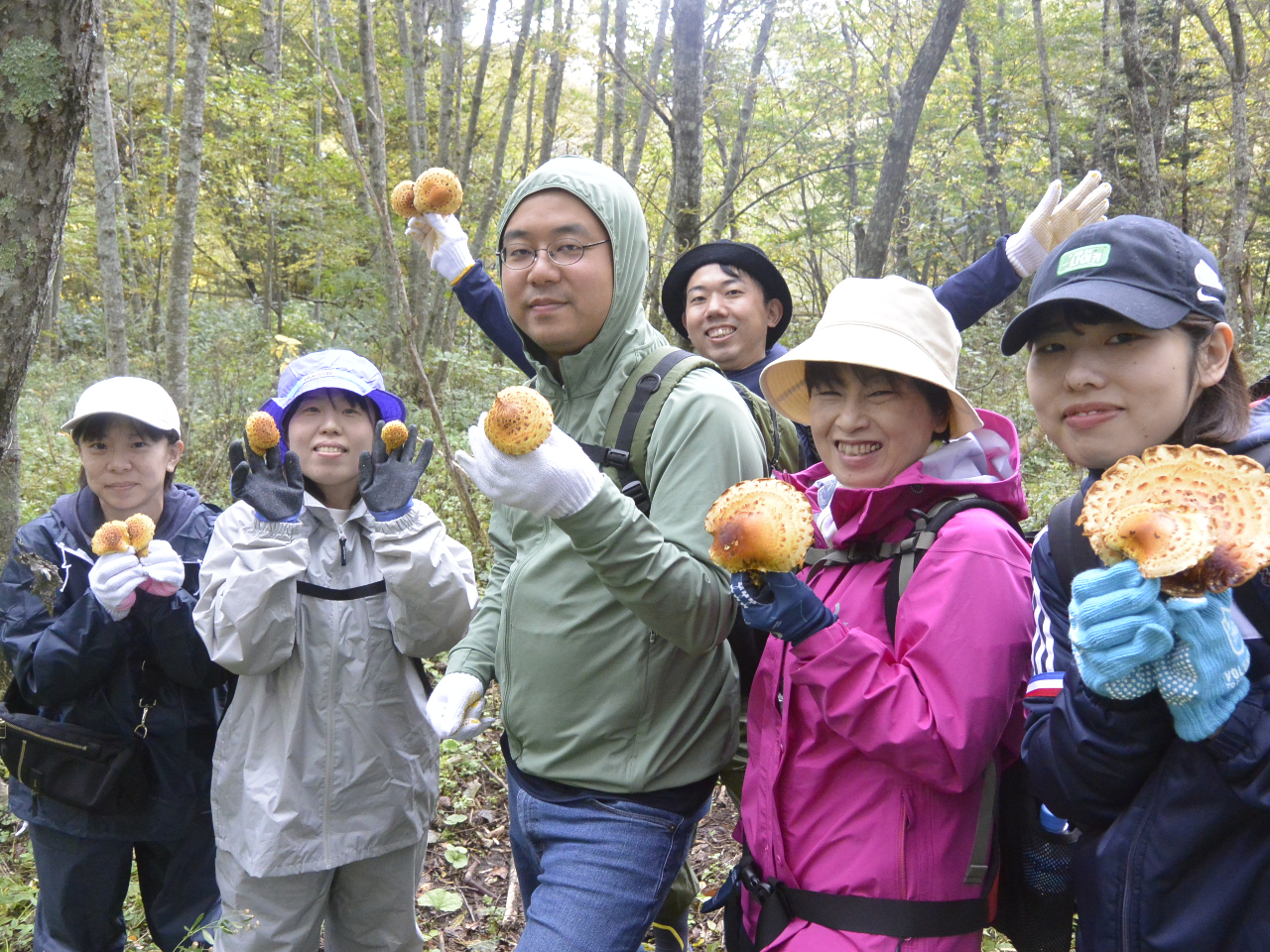 皆で楽しく採ってます♪