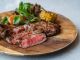 いつもシェフが目の前で焼く 看板メニュー アメリカンステーキ