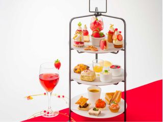 旬のイチゴをふんだんに使ったスイーツをお楽しみください