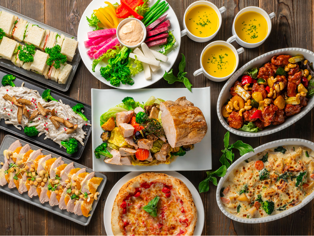 �܂��A�T���_��s�U�A�V���[�g�p�X�^�Ȃǂ̌y�H���[����