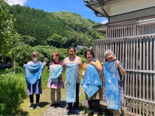 空の青、海の青、地球の青、水色から藍色まで色んな青に染まる 自分だけのオリジナル作品に大満足♪