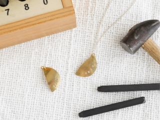 大切な言葉を刻んだペンダント作り
