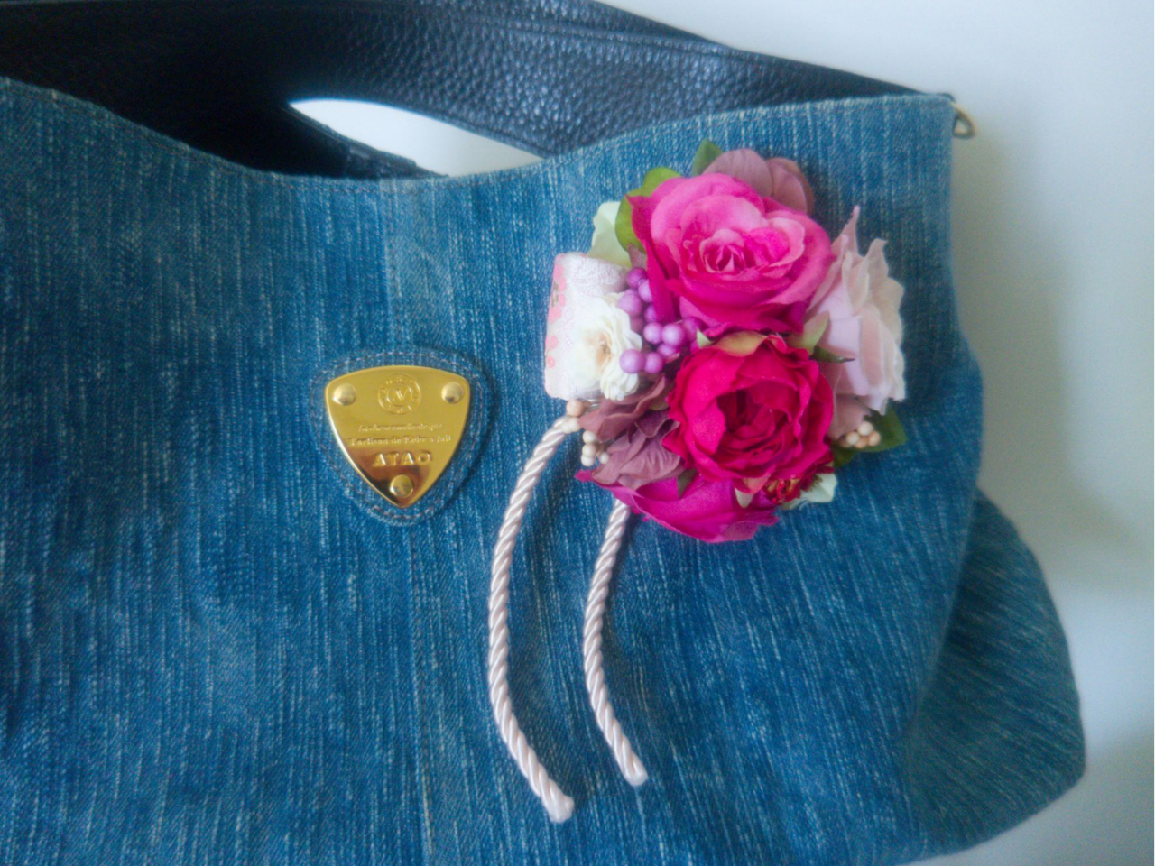 あなたの 好きなバックにつけていただくバックコサージュです。