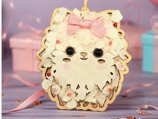 ポメラニアン(点滅ライトリング付) プリザーブドフラワー紫陽花やビーズを入れて、目の大きさも可愛く決めて、色を塗ってお化粧もしませんか?