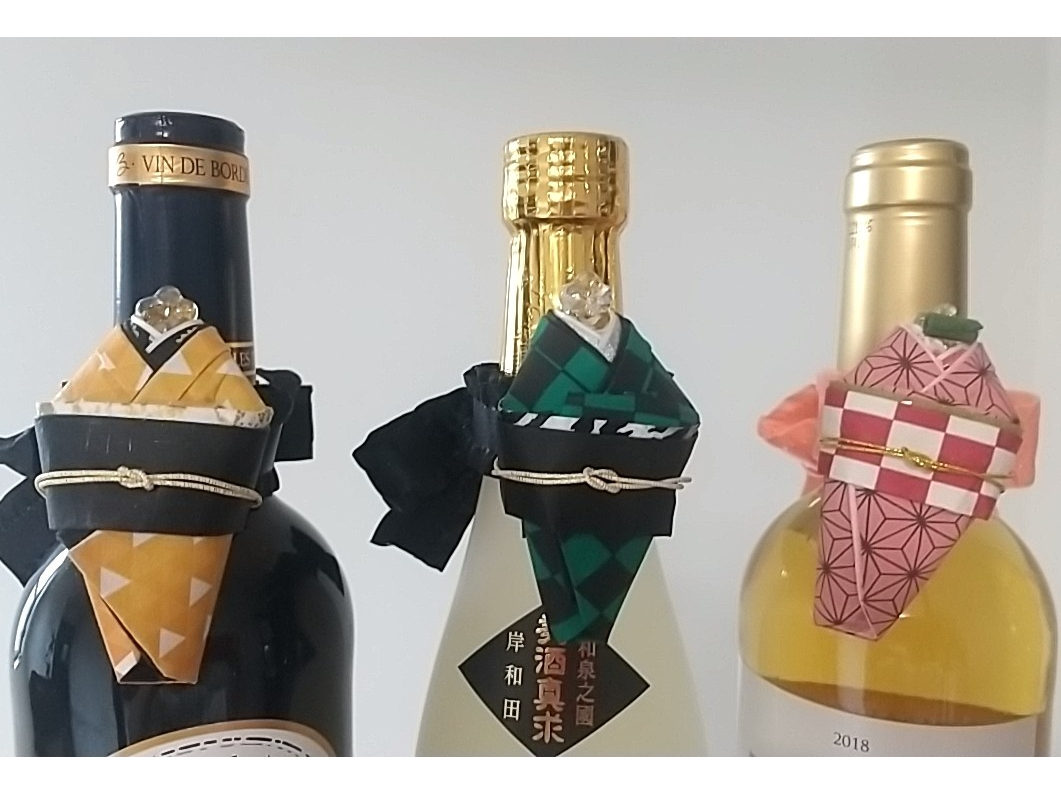 人気アニメ 鬼滅の刃の着物柄 外国の方にも大人気シリーズ!アニメファン必須。プレゼントにも。