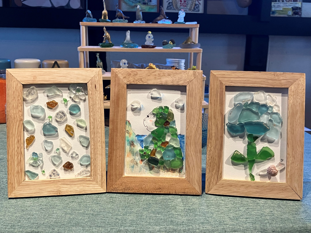 見本の作品を見て作るもよし、オリジナルの作品にチャレンジするもよし♪