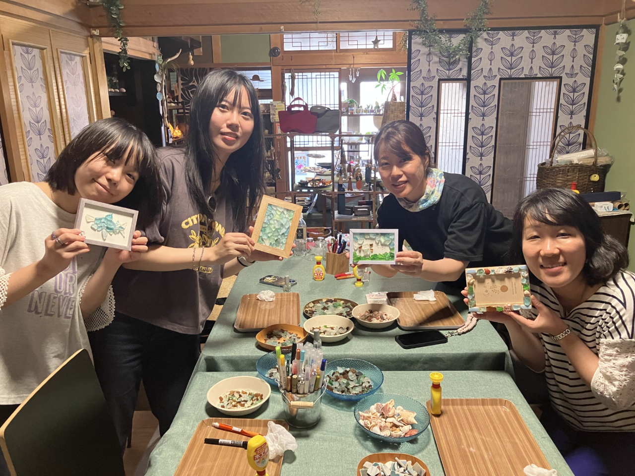 ���y���/�V�[�O���X�A�[�g�̌��z�V�[�O���X�A�L�k�Ȃǂ��g���Đ��E�ň�����̃A�[�g����낤��y�J�b�v���E�t�@�~���[�ɂ��I�X�X���z