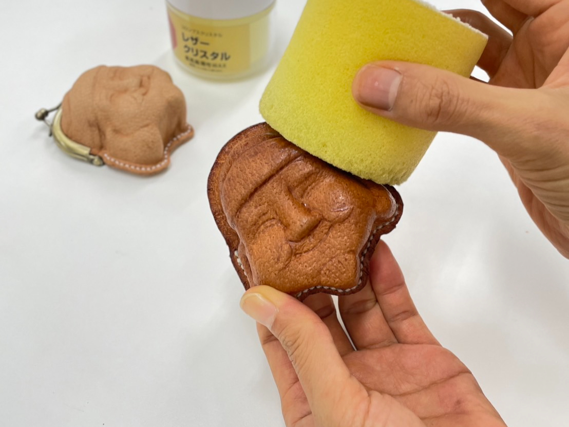 ミニチュア人形焼 人形町】銘菓「人形焼」をイメージした本革ミニがま口ポーチ等を作る