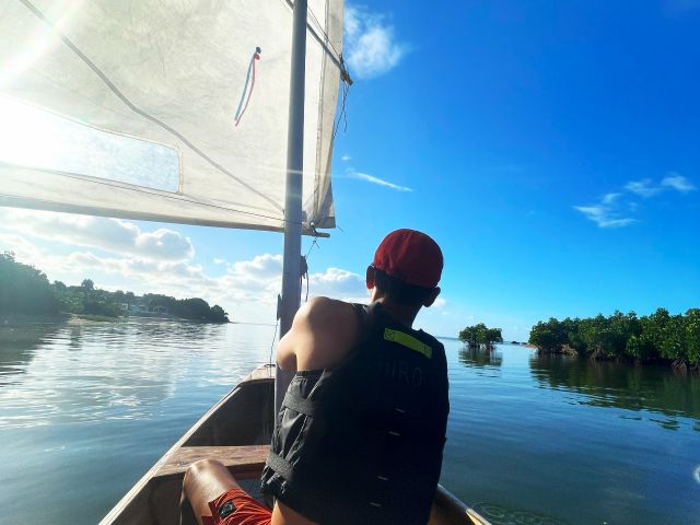 宮良湾の河口からの出発です