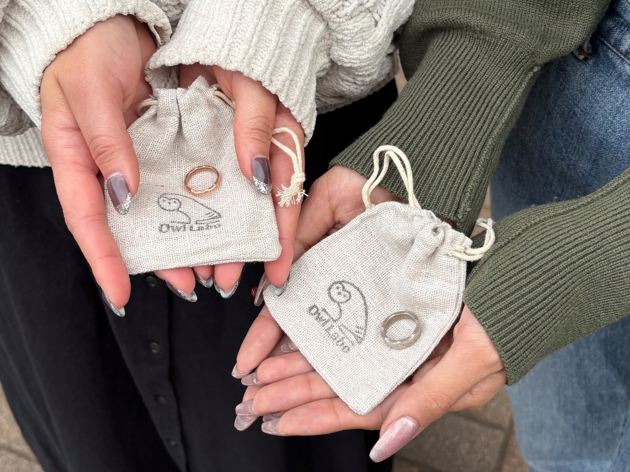 �o���オ�����w�ւ͓����A���҂��A�蒸���܂��B �Q���ґS���Ƀ~�j�В��������v���[���g�B