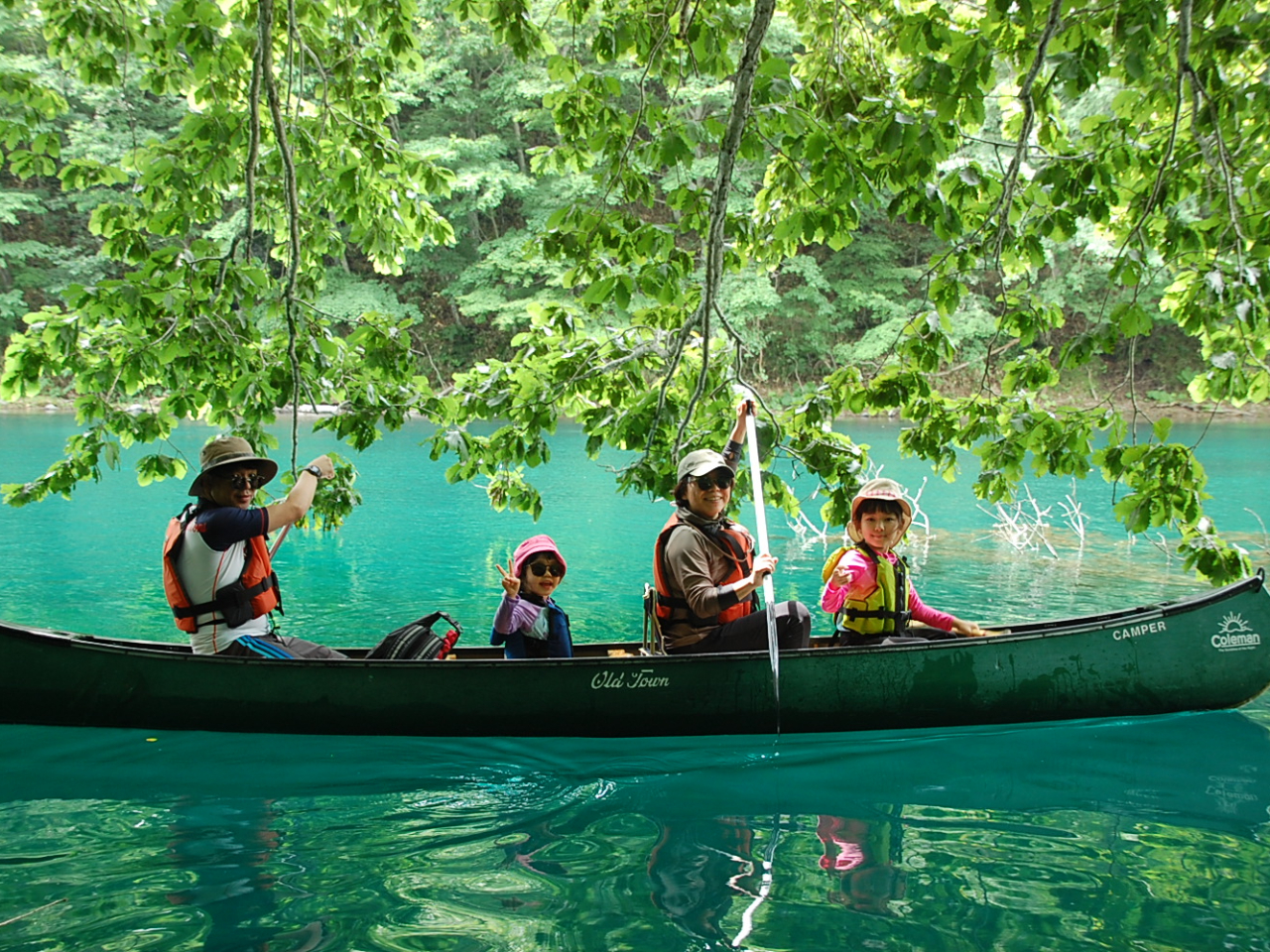 【ほぼ一組限定!支笏湖カヌー】国内トップクラスの美しさを誇る支笏湖を堪能!美味し...