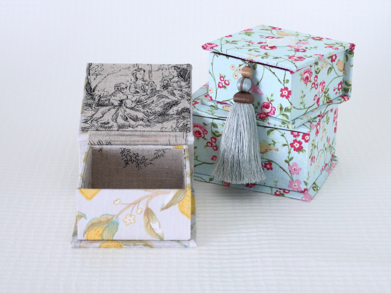 ̓́AMwlsNjbNył镗iBtX̌ÓTIfUCBńAނ̍݌ɂ̒炨Iт܂Bʐ^ƓnƂ͌܂B