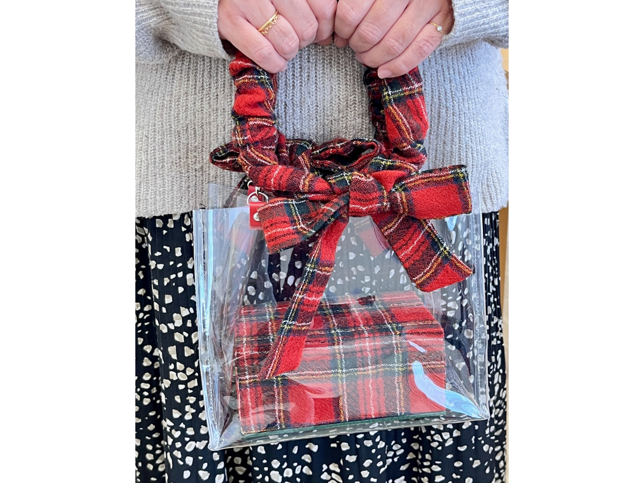 mՂݍ񂾉p`́u΂̃hCt[cP[Lv[p̃P[L{bNƂ̓obOB؂ȑ蕨ɂœKłB