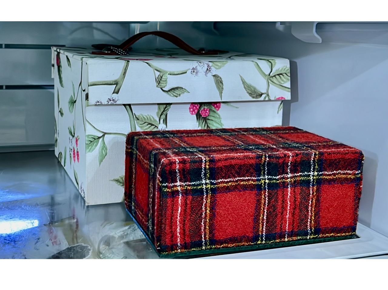 hCt[cP[LɃtB[fBO邽߂̐p{bNXJgi[Wō܂B①ɕۑł̂ňSBJ邽тɃNNCɁB