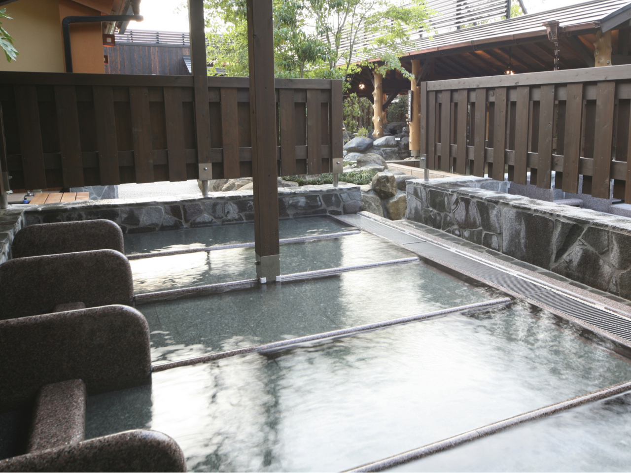 �����C�ɔ�ꂽ��A�����̕~���z�c�ɐQ�����ŋx�����ǂ����B