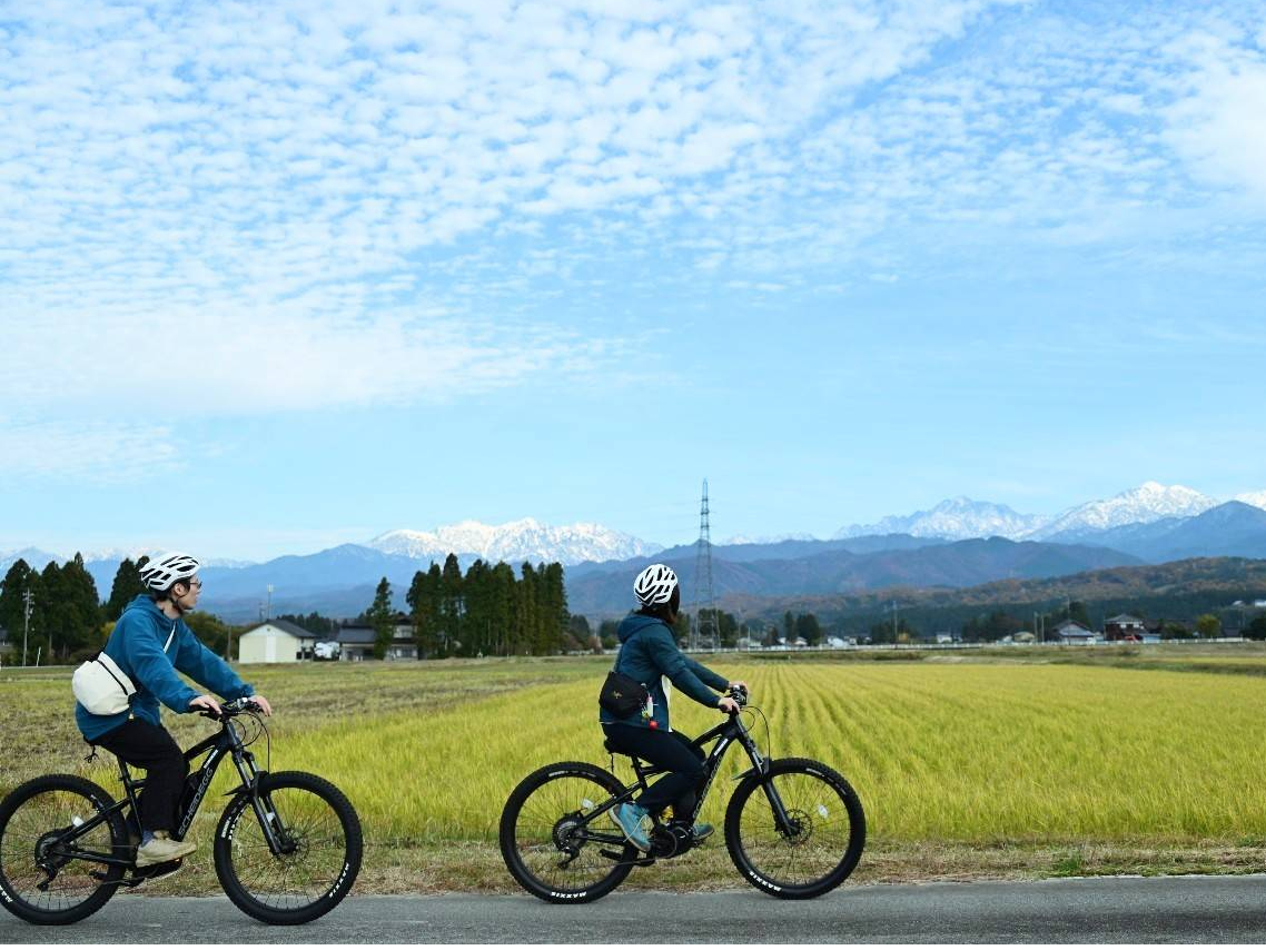 E-BIKE(電動アシスト付き自転車)レンタルで自然豊かな立山の町を走り抜けよう♪