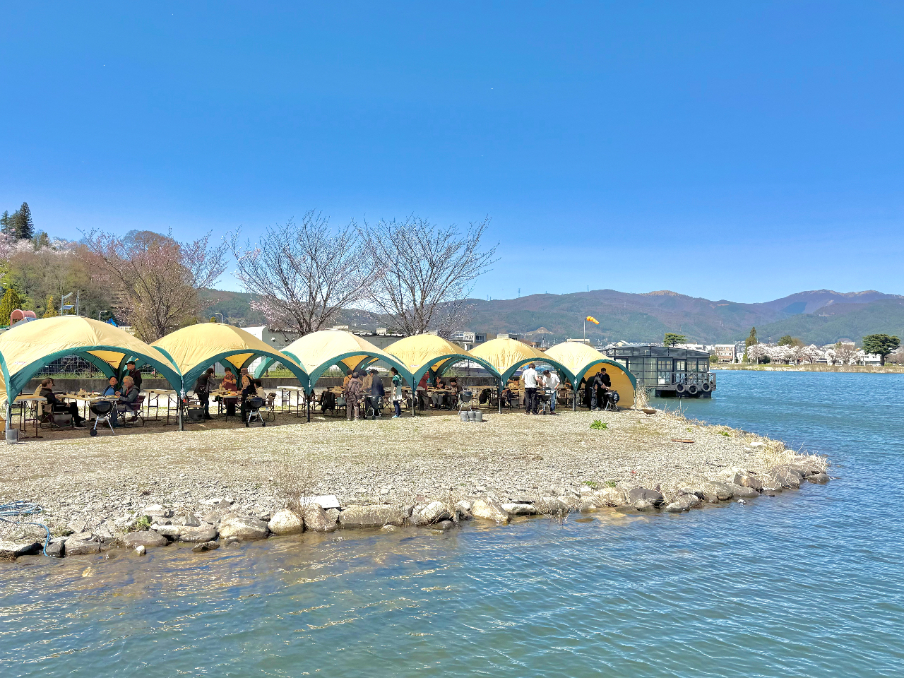 �z�K�ΔȂɖʂ���BBQ�T�C�g�ł��B�ő�W�e���g�܂ł����p���������܂��B�y�b�g�A���OK�I