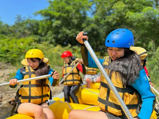 MJラフティング:【初心者大歓迎のラフティング!】国内トップクラスの美しさを誇るニセコの尻別川で大自然を思いっきり満喫しませんか?