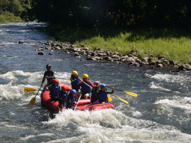 MJラフティング:【初心者大歓迎のラフティング!】国内トップクラスの美しさを誇るニセコの尻別川で大自然を思いっきり満喫しませんか?