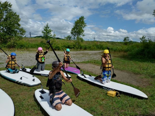 MJラフティング:【SUP】初めての方でもOK!人気急上昇中の新感覚アクティビティ♪日本トップレベルの美しさを誇る尻別川を大満喫しませんか?