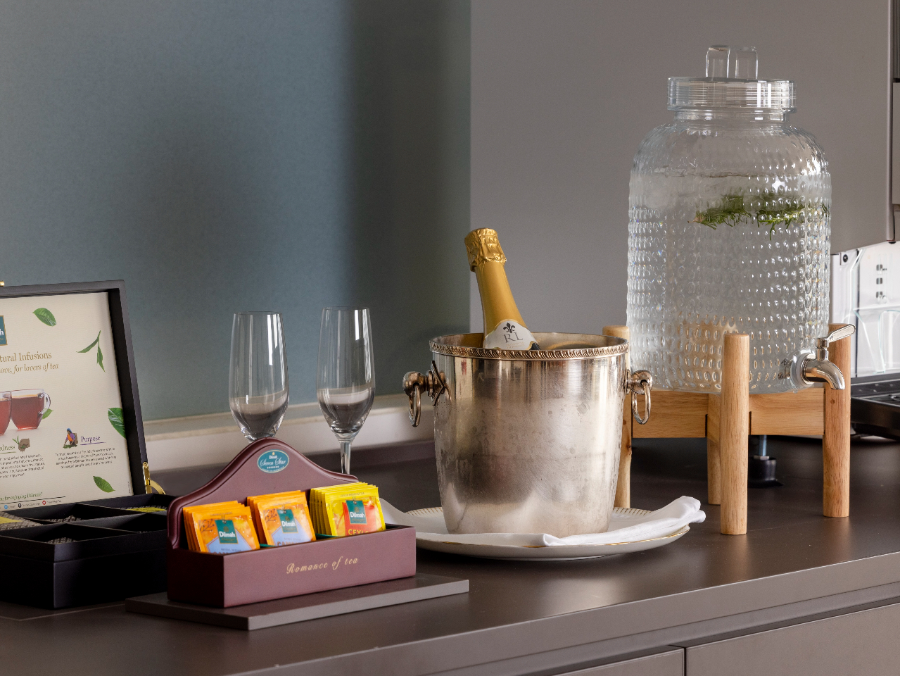 EWiًjC[WBXp[NOC15F00`18F00̉cƎԂ݂̂pӂ܂B