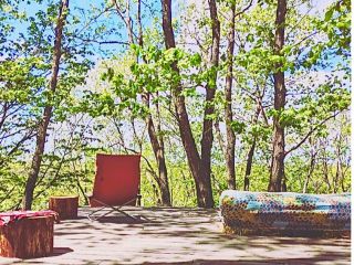 手作りのツリーテラスでゆったりと、爽やかな風を感じられます