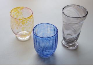 台付きのグラスや型吹きのグラスが作れます。(型吹きのグラスは身長制限がございます。)