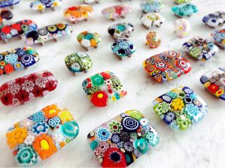 「ベネチアンガラスのアクセサリー作り」 美しいベネチアンガラスを使ってブローチ・帯留め・ペンダントトップ・ポニーフック・ヘアゴムなどをお作り頂けます。