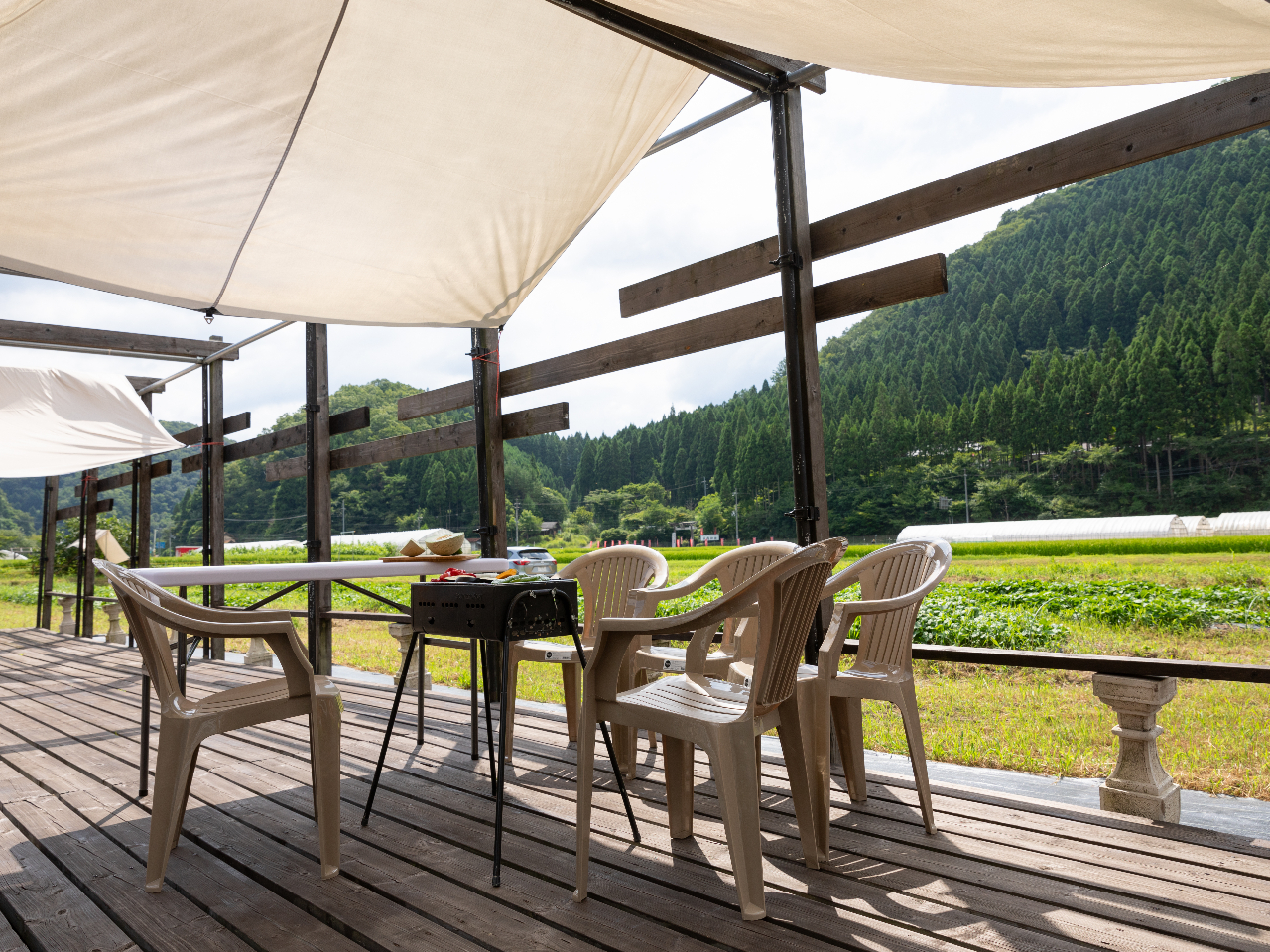 BBQ�R������e�[�u���E�֎q���܂܂�܂�