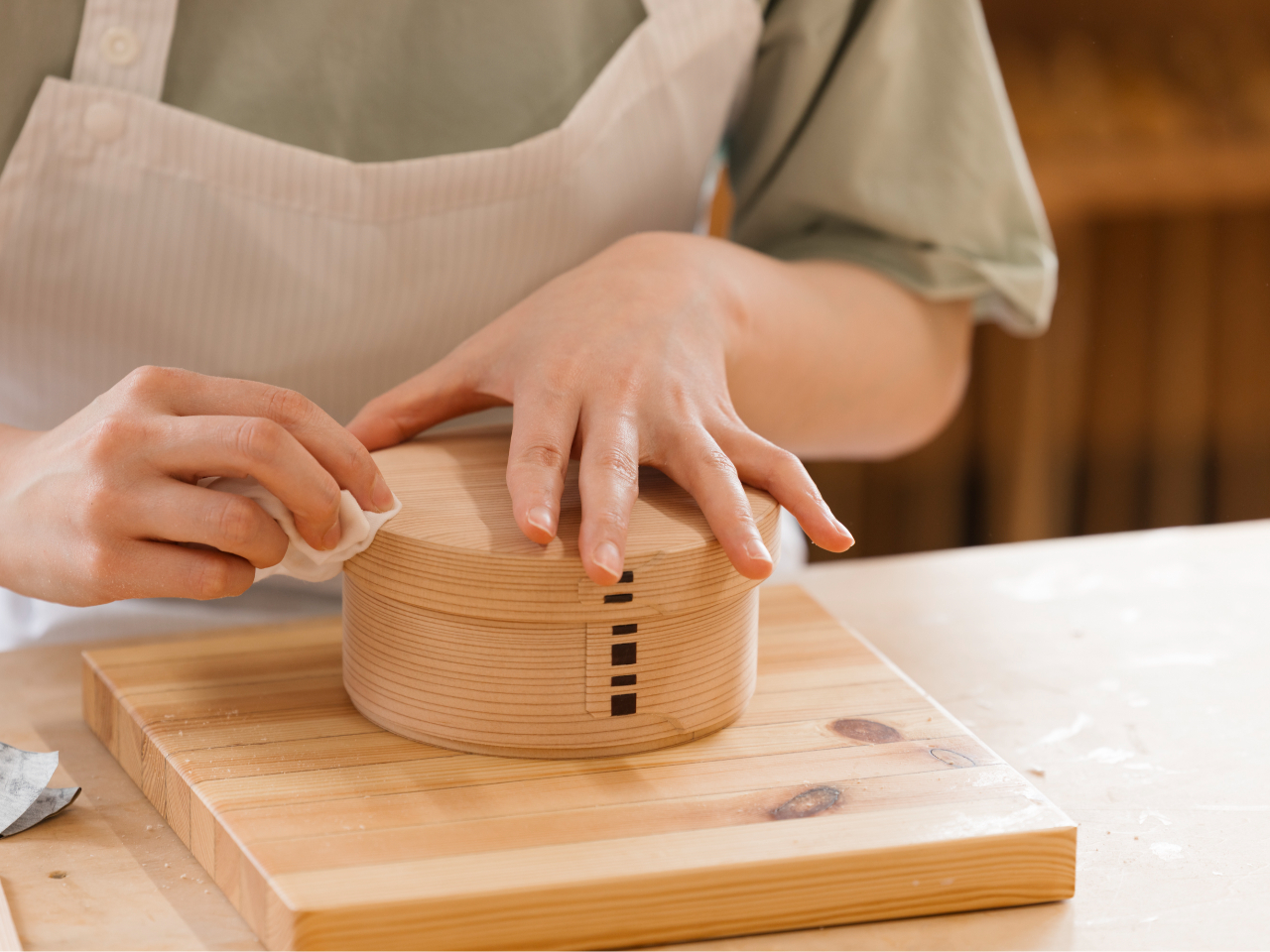秋田の伝統工芸品づくりに挑戦！【大館曲げわっぱ】製作体験＆工場見学