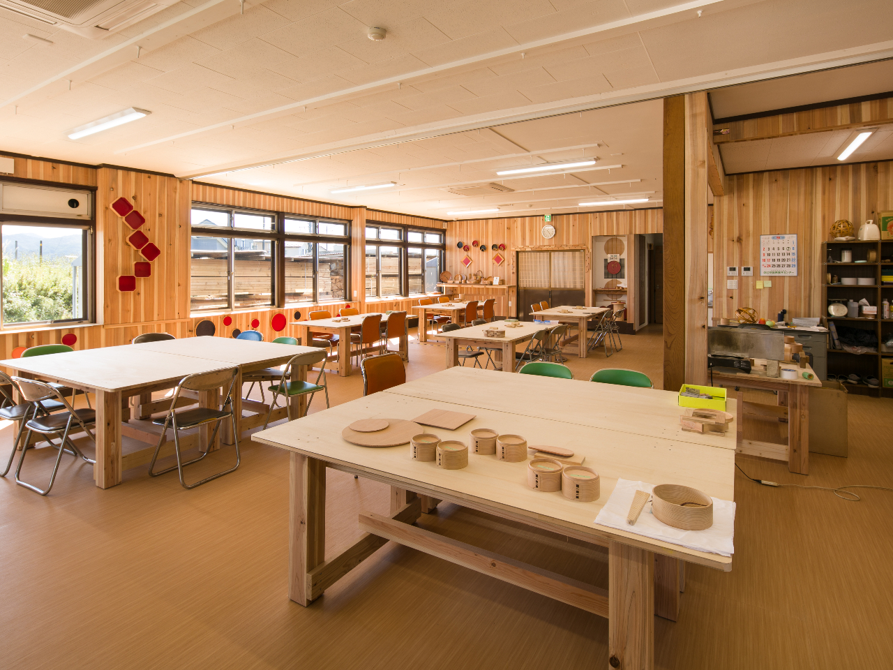秋田の伝統工芸品づくりに挑戦！【大館曲げわっぱ】製作体験＆工場見学