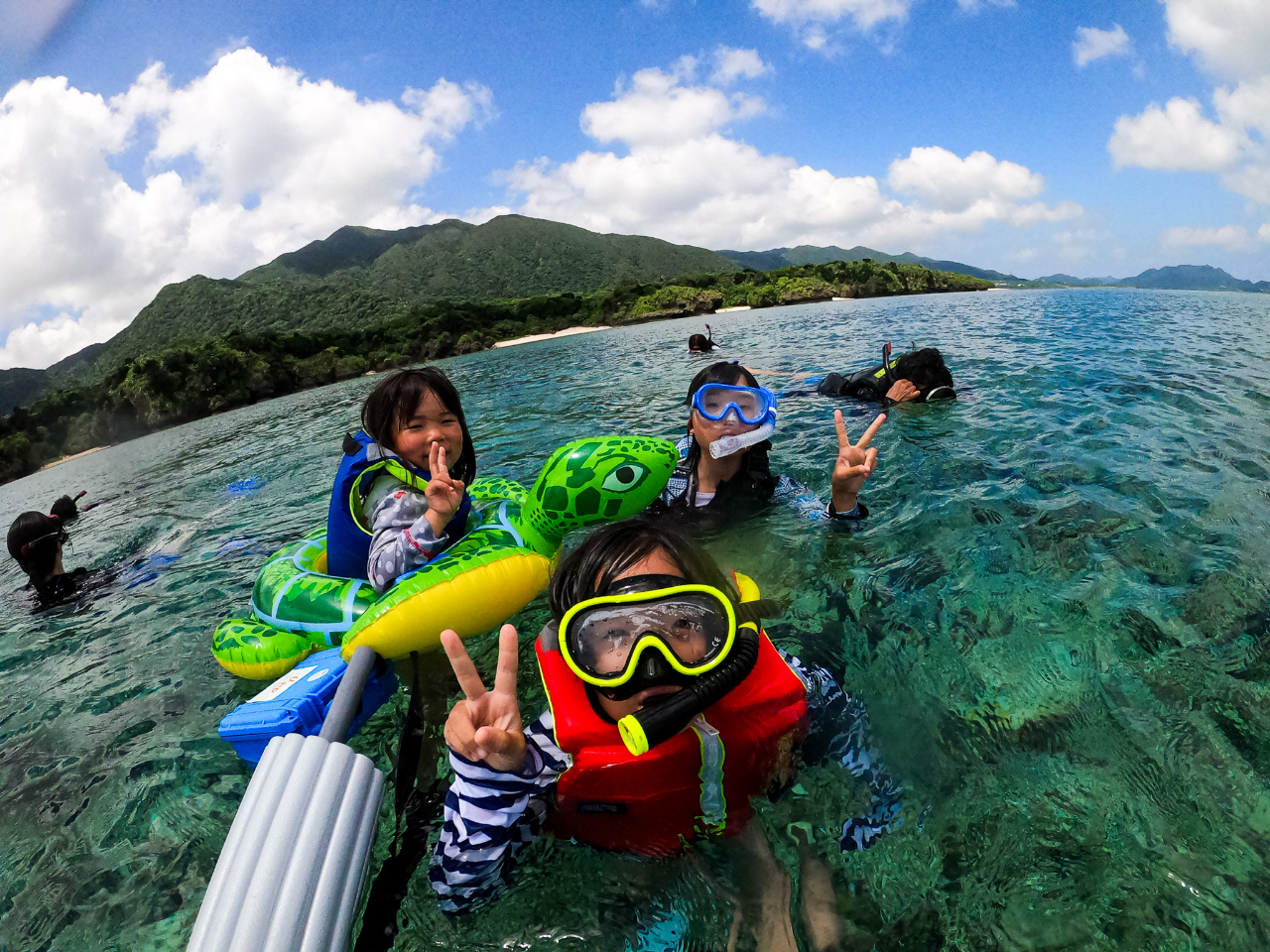石垣島/竹富島】料金最安値☆青の洞窟探検&ウミガメやニモに出会える