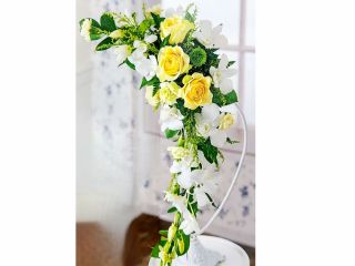 フラワーアレンジメント 11/5~11 クレッセントブーケ