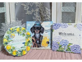 Welcomeボードのご用意もございます。お名前や店名を入れて看板にもご愛用いただいております。