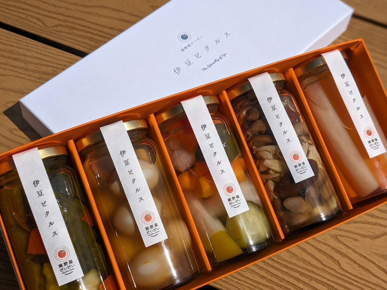 yyYR[i[zMCŶ|gpB؂Ƃ̑ǂA_̒Ƀt[crlK[̂悤Ȃق̂ÂlCiłBʓrnw