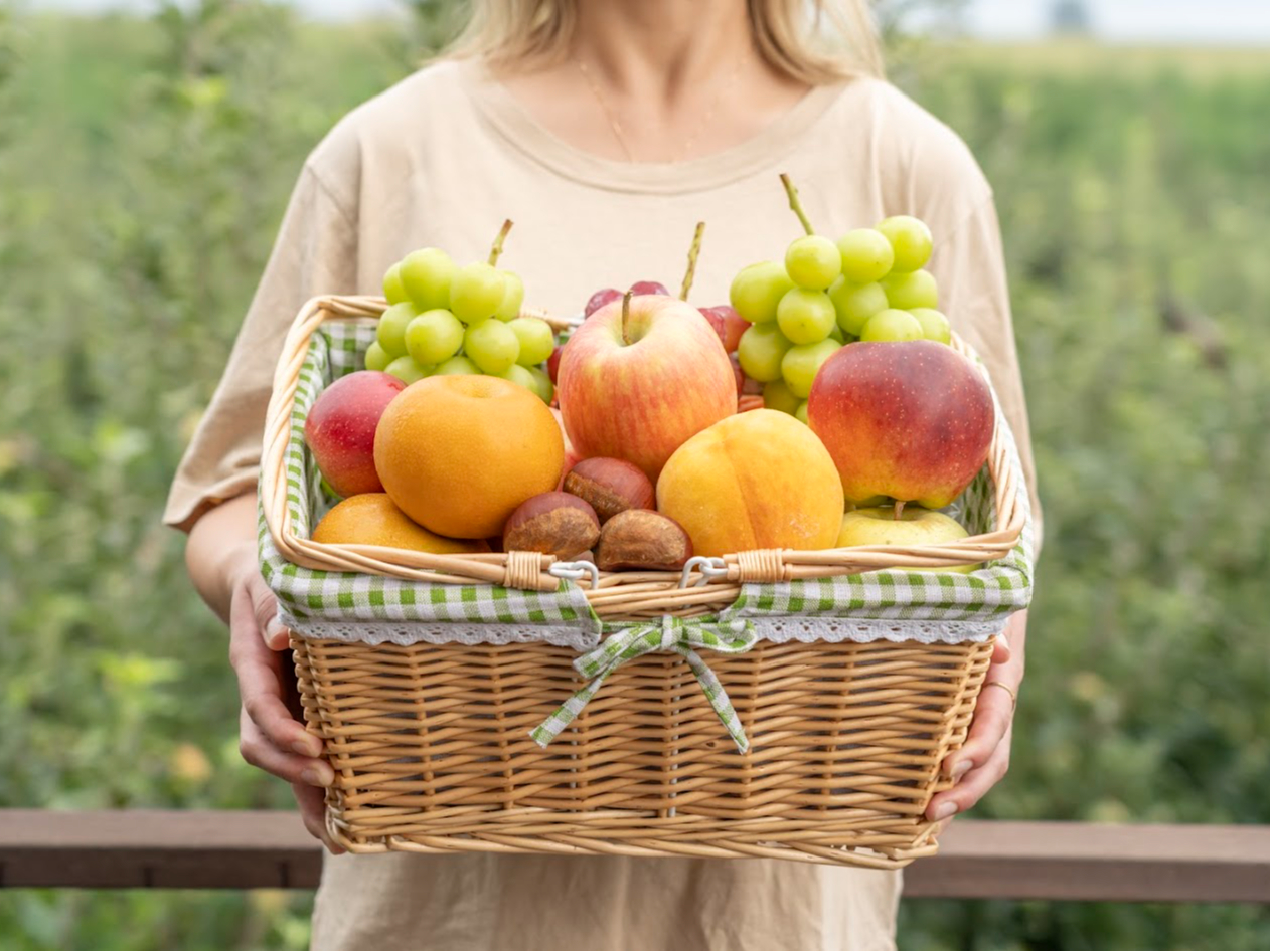 もも、りんご、なし、ぶどう! ※画像はイメージです。