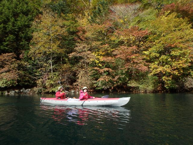 秋は紅葉がとてもきれいな場所です。