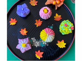 季節ごとの練り切り体験ができます。(写真は一例です)