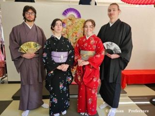 屋内に撮影スポットがありますので、雨の日とか少ない時間しかなくても、日本文化を体感していただけるとおもいます。